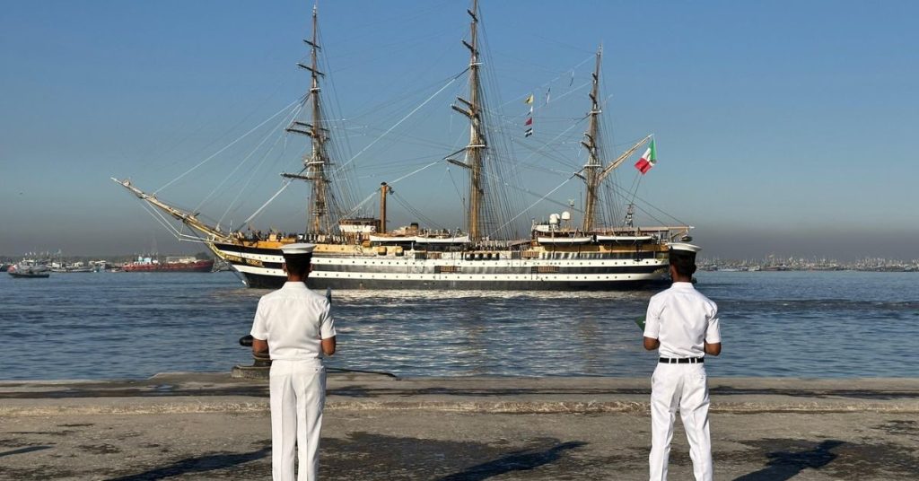 Amerigo Vespucci docks in Karachi
