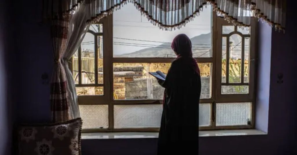 Taliban bans windows