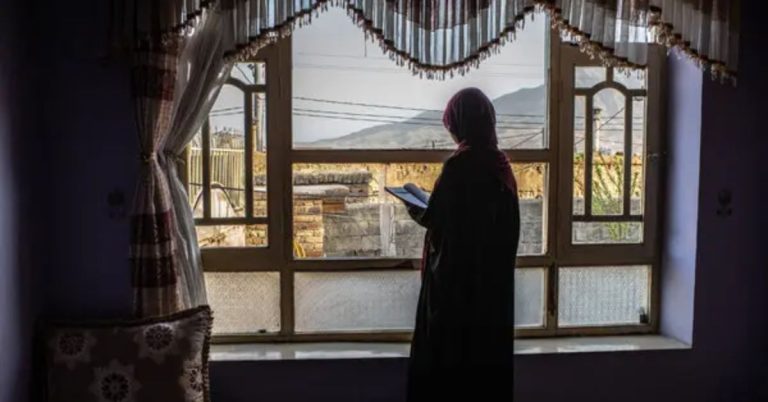 Taliban bans windows