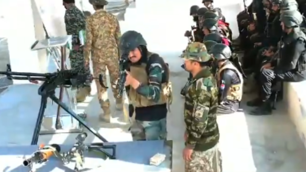Pak Army organizes five-day special training for Waziristan police