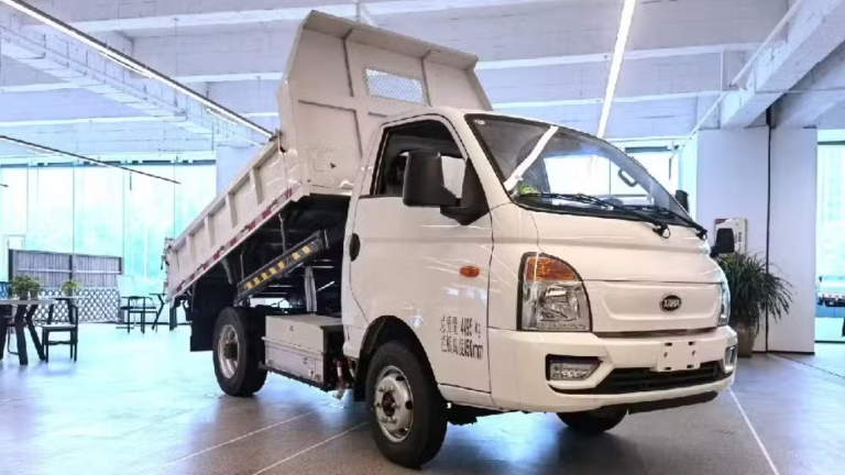 Pakistan set to introduce EV trucks in 2025