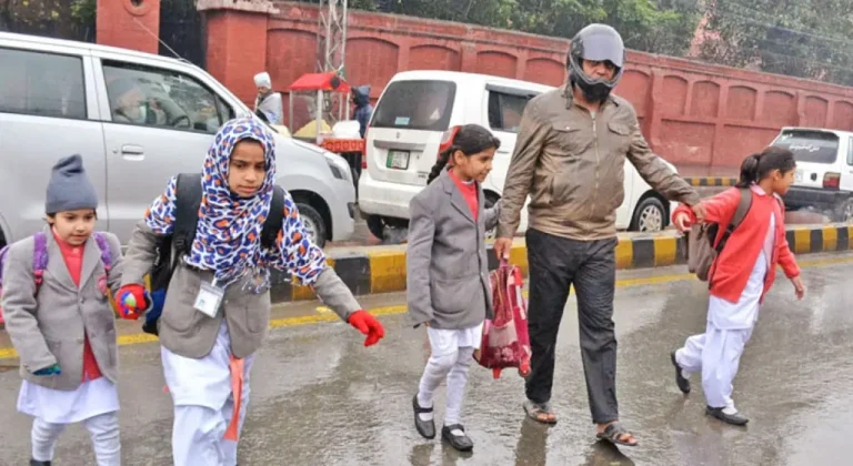 Govt issues notification regarding winter vacations in Punjab schools