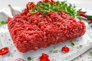 Armed thieves snatch minced meat on gunpoint in Karachi