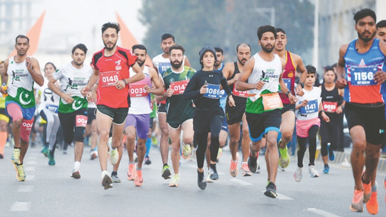 Karachi marathon kicks off, international runners join in