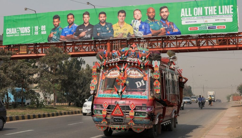 Karachi announces new traffic rules for heavy vehicles