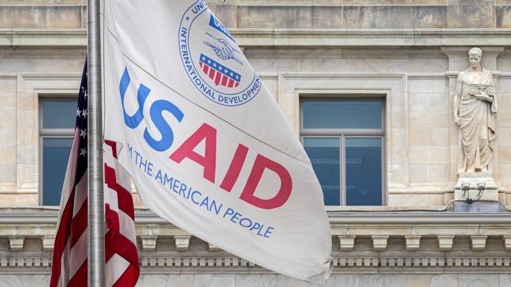 Trump eliminate 1600 USAID jobs