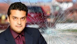 Fakhr-e-Alam survives serious road accident, calls for road safety
