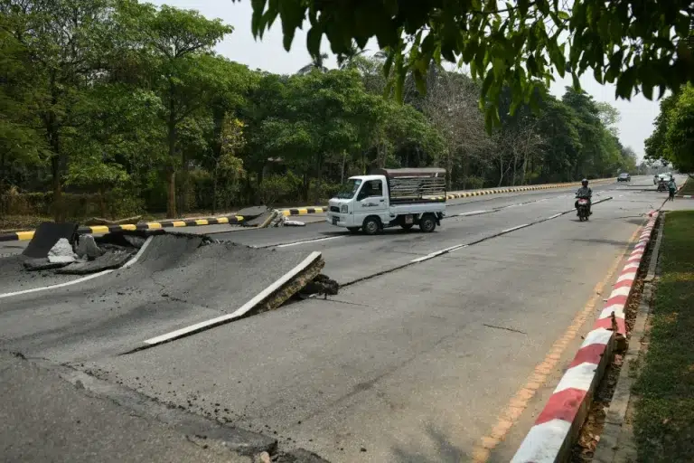 Powerful 5.7 magnitude earthquake hits Bangladesh, 3 dead