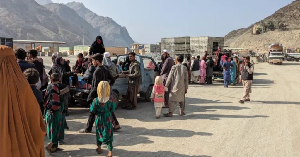 Pakistan Afghan citizens depart