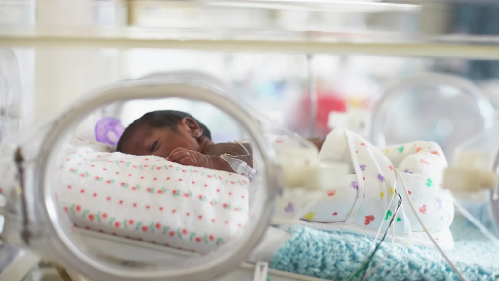 New born baby suffers severe burns due to incubator malfunction