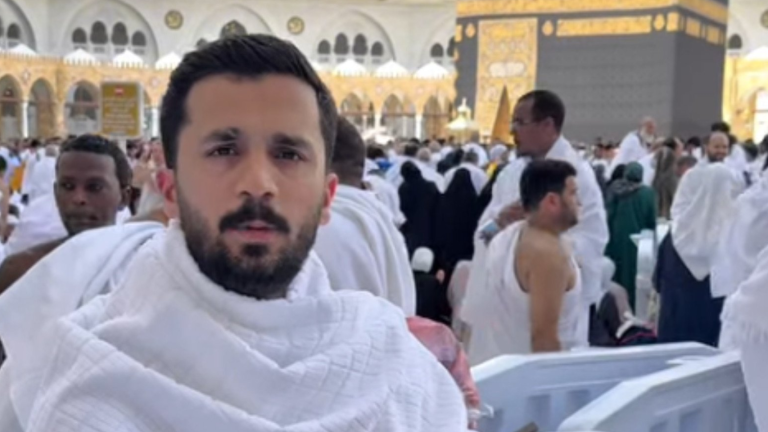 Youtuber Rajab Butt apologizes amid blasphemy controversy