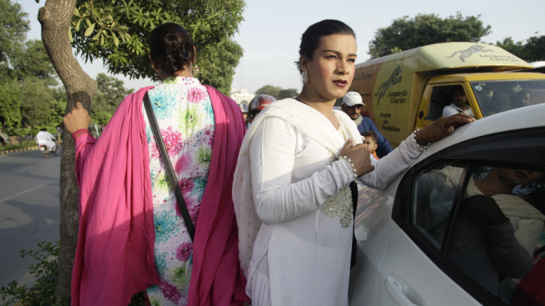 Lahore traffic police hires transgenders to curb begging