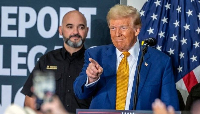 US revokes legal status of 500,000 immigrants, orders deportation