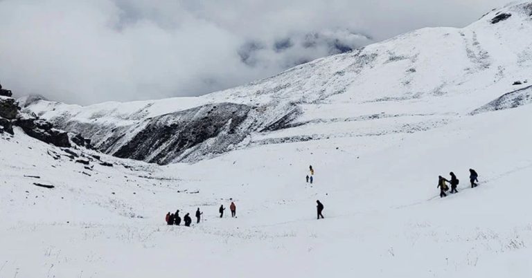 Himalayan Snow At 23-year Low, Threatening 2 Billion People: Report