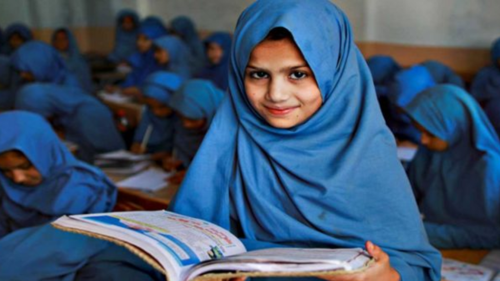 BISP Taleemi Wazaif 2025: Here’s how to receive cash reward for education!