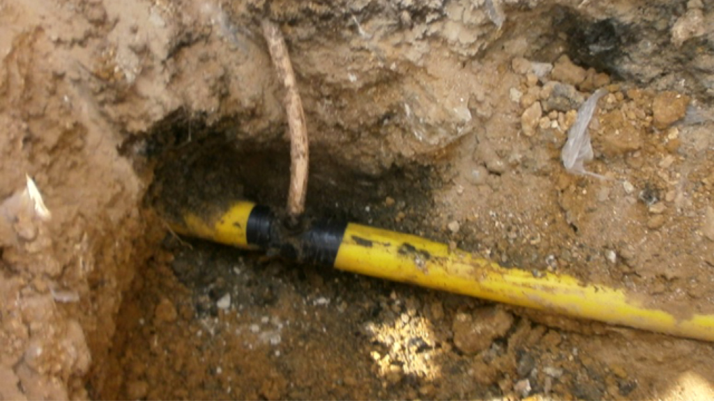Karachi authorities investigate deep well with suspected gas theft link