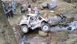 Jeep plunges into ravine in Manehra, leaving four dead