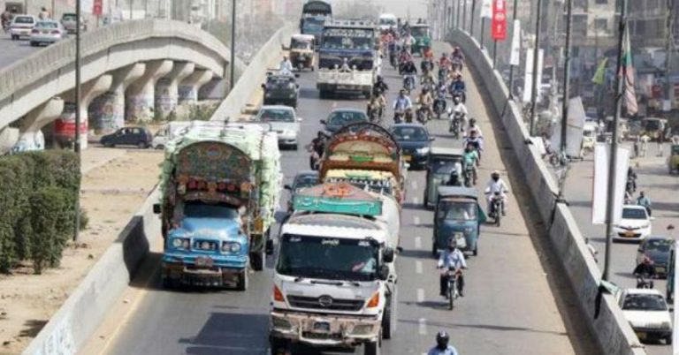 Karachi police announces traffic plan for March 11