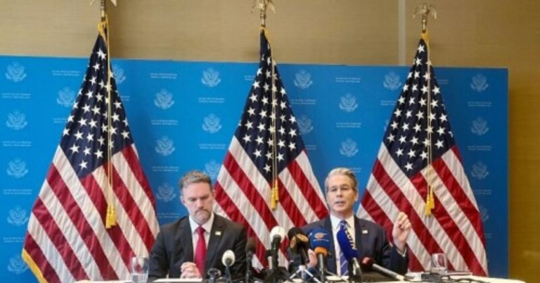 US, China agree to slash tariffs in trade war de-escalation