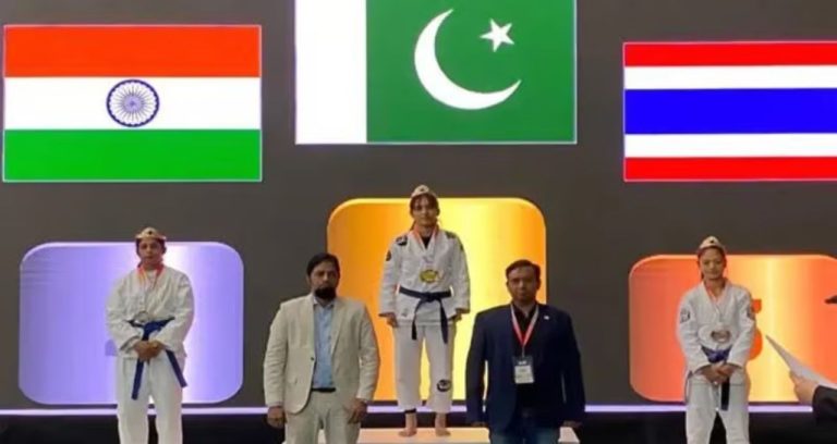 Bano Butt clinches gold medal by defeating Indian rival in 9th Asian Jiu-Jitsu Championship