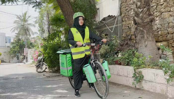 Rescue 1122 launches bicycle ambulance service in Karachi