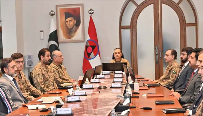 Field Marshal reiterates Zero Tolerance for Terrorism during Peshawar Visit