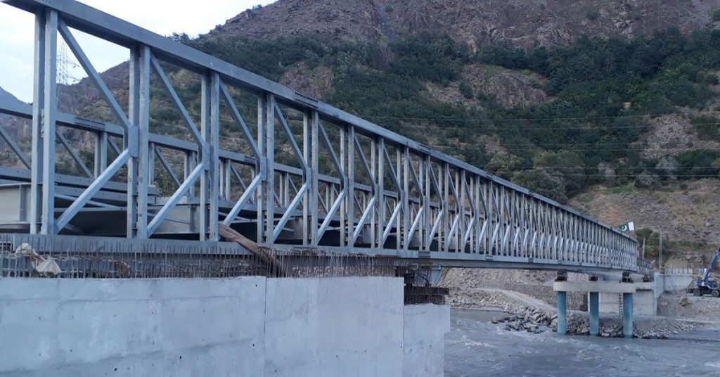 Naran road closed for 4 days as steel bridge installed in MAhandri, Kaghan Valley