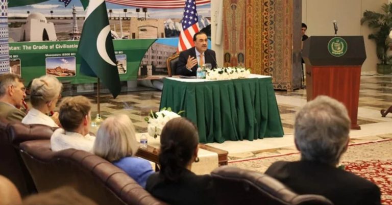 Pakistan will persists in its efforts to ease regional tensions: COAS