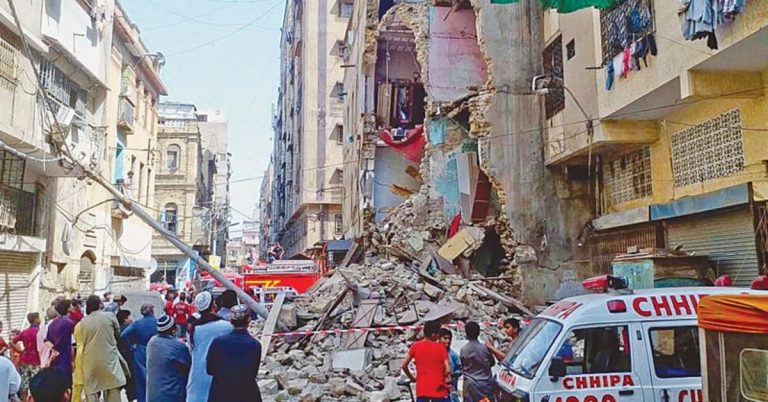 Lyari building collapse