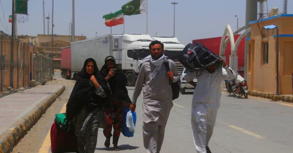 40000 Pakistani Pilgrims Missing After Visiting Iraq Syria and Iran Says Religious Affairs Minister 1 Religious Affairs Minister reveals 40,000 pilgrims are missing - Daily Ausaf