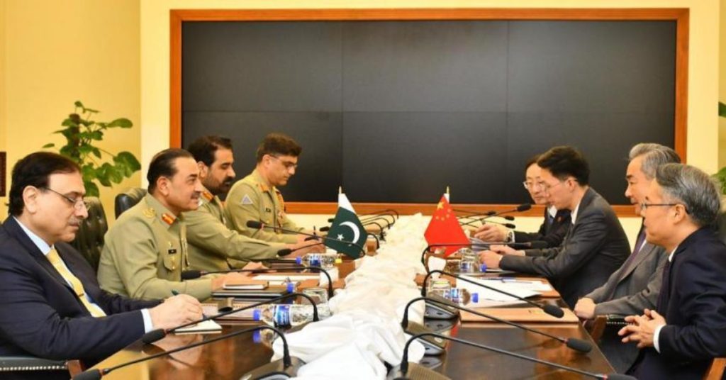 Chinese Foreign Minister, Field Marshal discuss strategic partnership