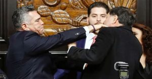 Senate session turns violent as Mexican Senators clash
