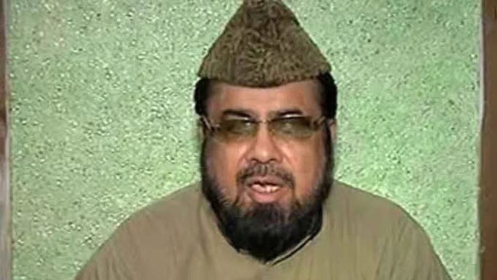 Mufti Qavi provides solution for poor performance of Pakistan cricket team
