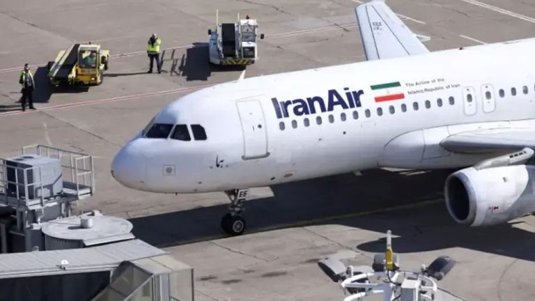 Pakistan & Iran launch direct flights to boost tourism