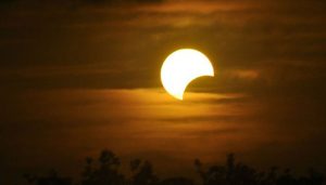 How & when Pakistanis can watch rare ‘Blood Moon’? Details inside