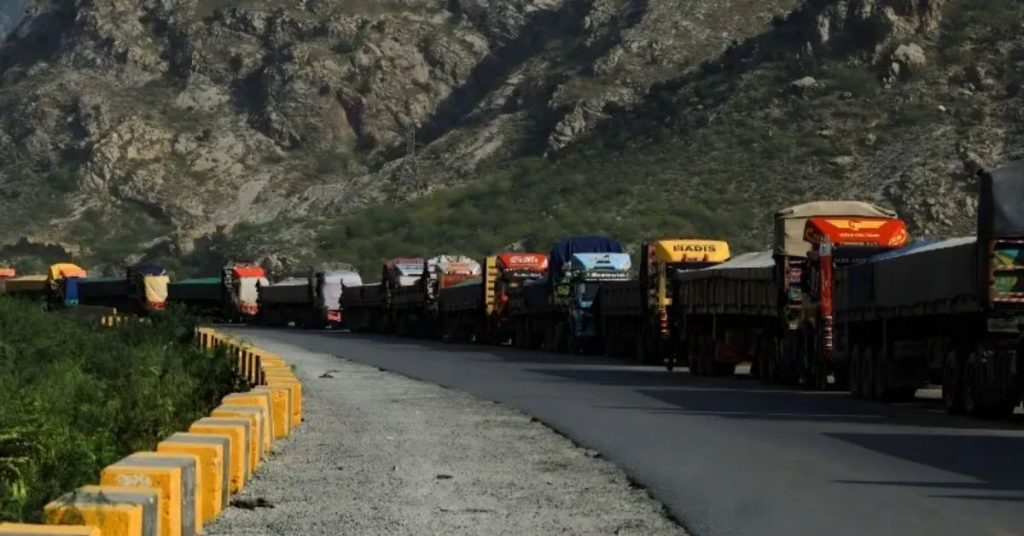 Transit trade halted as Pakistan closes key Afghan border points