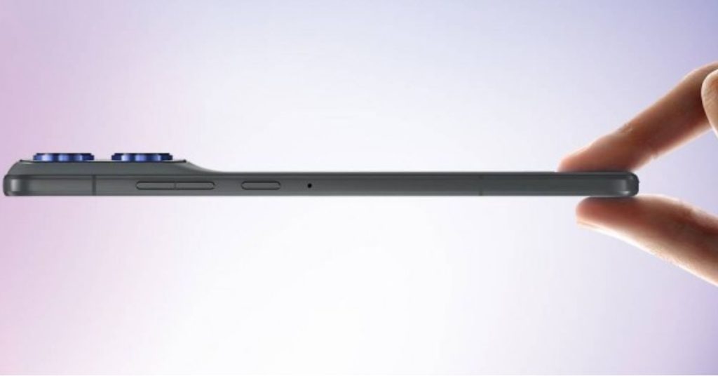 Motorola joins slim phone trend with new X70 Air