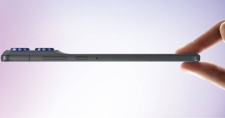 Motorola joins slim phone trend with new X70 Air