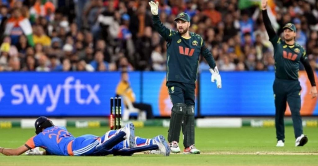 Aus vs Ind: Australia beat Indian side by 4 wickets in 2nd T20I