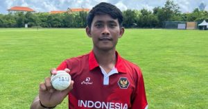 Indonesian bowler Gide Priandana Shatters cricket record