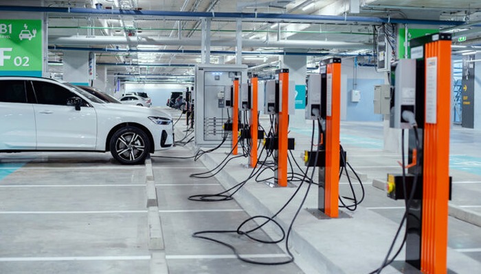 3,000 EV charging stations planned by 2030 in Pakistan