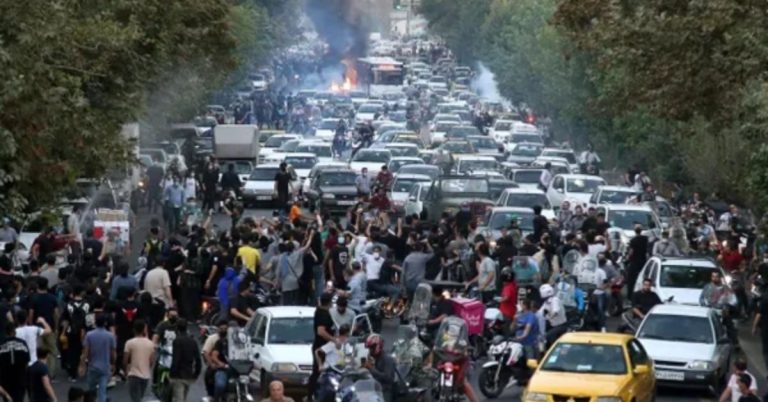 Internet blackout imposed across Iran as protests intensify