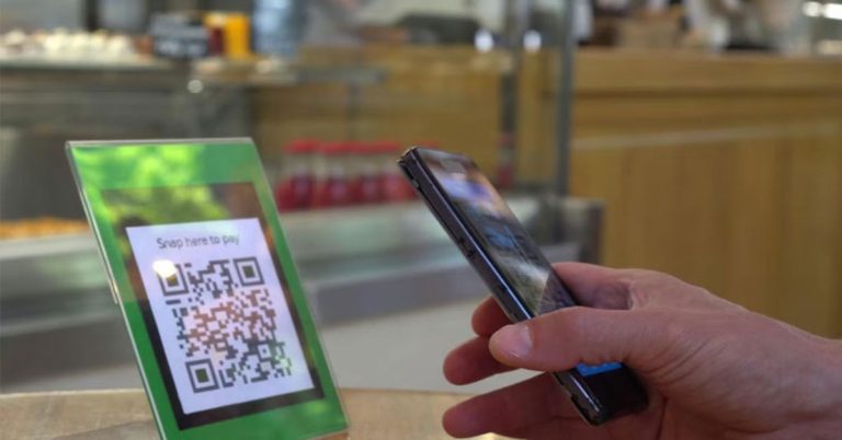 Govt makes digital payments mandatory for retailers nationwide
