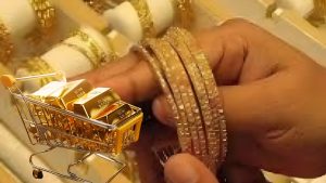 24-carat gold gains Rs4,600 per tola