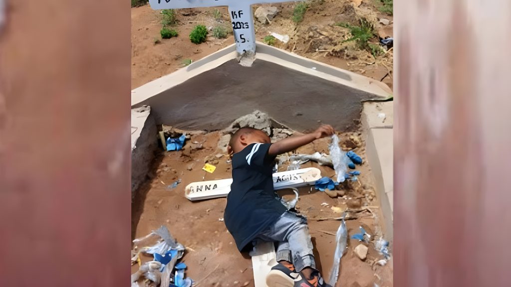 Kenya child grave image
