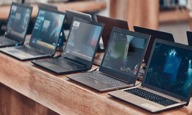 Laptops announced for BRC Othal final-year students during Islamabad visit