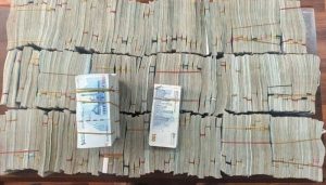 Rs 2.5 billion Iranian currency smuggling bid foiled at Quetta station