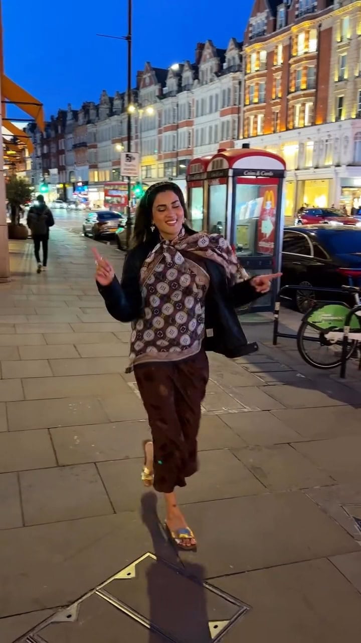 Fiza Ali London Video