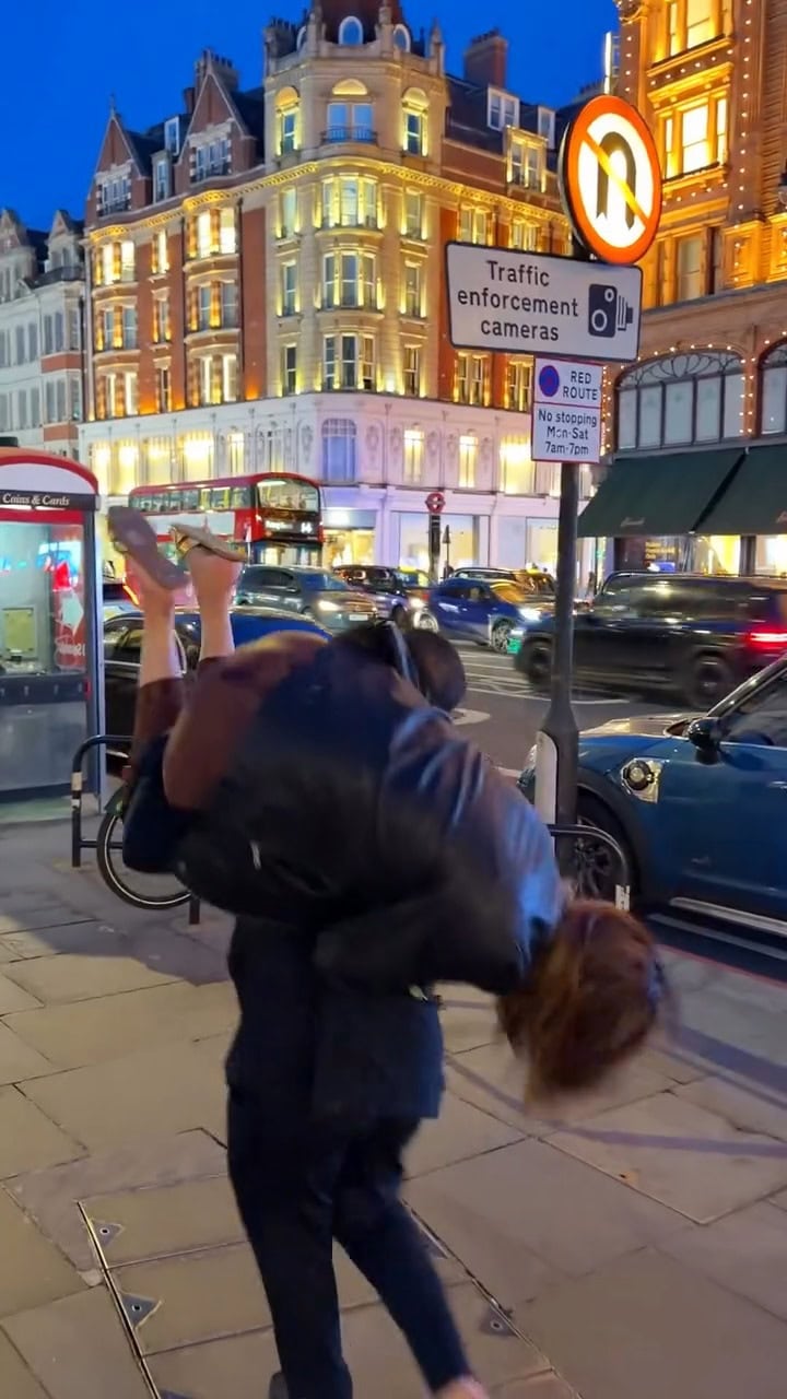 Fiza Ali London Video