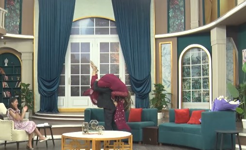Fiza Ali Apology Video Sparks Fresh Debate